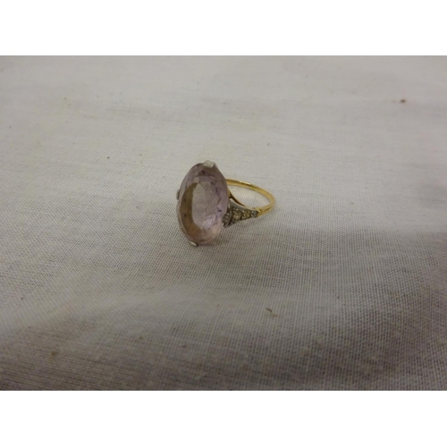 223 - 9ct gold amethyst ring. Size M/N.