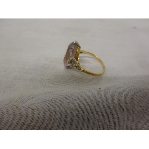 223 - 9ct gold amethyst ring. Size M/N.