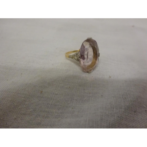 223 - 9ct gold amethyst ring. Size M/N.