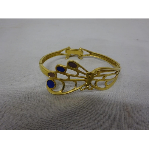 225 - 18ct gold bangle.