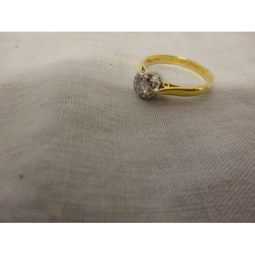 239 - Ladies 18ct gold single stone diamond ring. Size N.