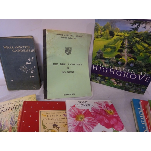 309 - Quantity of Gardening books - The Garden Highgrove, etc.