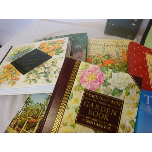 309 - Quantity of Gardening books - The Garden Highgrove, etc.