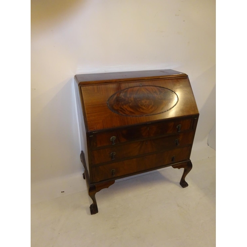 17 - Mahogany slope front writing bureau. W. 90cm, D. 50cm, H. 115cm.