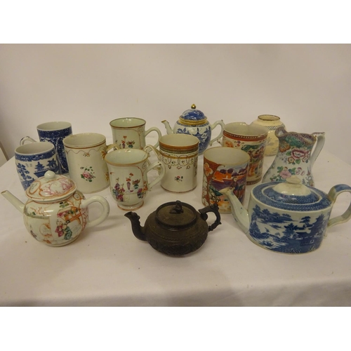 375 - Quantity of Chinese tea pots, mugs, etc. (some damage)