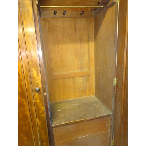 139 - A good quality Victorian mahogany two door wardrobe. H. 224cm, W. 160cm, D. 63cm approx.
Plinth need... 