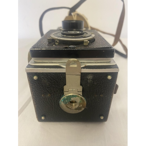 189 - Rolleiflex No. 20372,
Franke & Heidecke Braunschweig,
see photos.