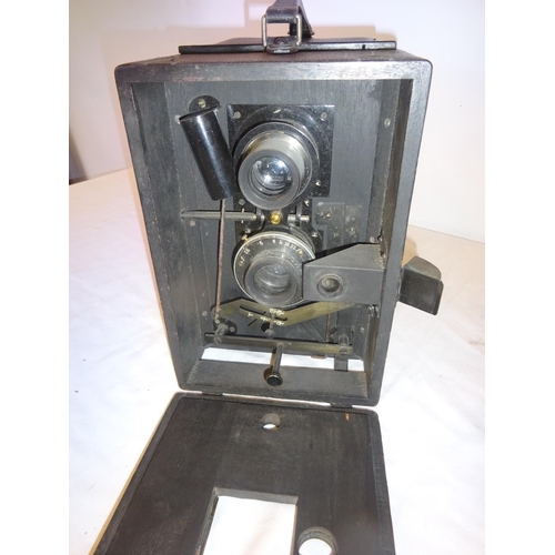 203 - An old London Stereoscopic camera.