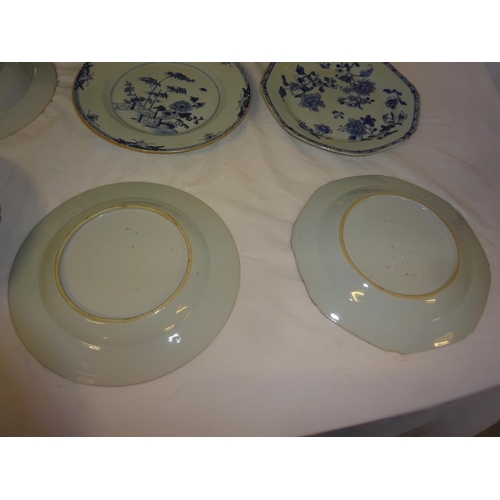 243 - 6 Chinese blue & white soup plates and 6 side plates. (12) Diameter 23cm on both. Soup plates - some... 