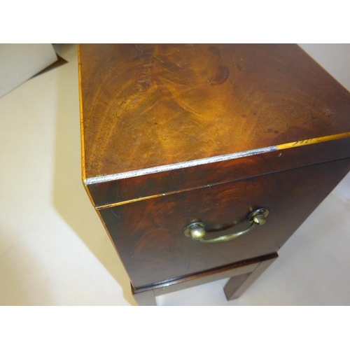 76 - Neat size antique mahogany decanter box on stand. H. 57cm.