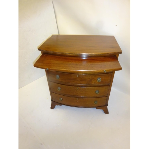 96 - Good antique mahogany bow shaped chest having brush slide and 4 graduated drawers raised on splay fe... 