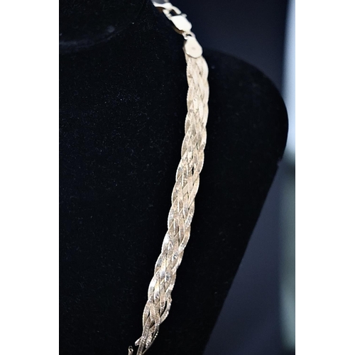 163 - 9ct gold necklace. 17g. - (poor condition unraveling)