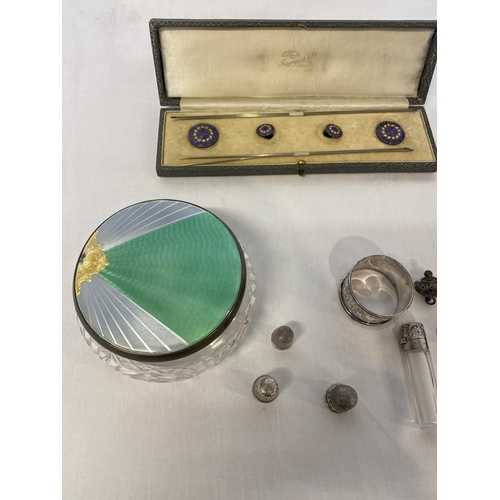 204 - Mixed lot of silver to include Edwardian silver and enamel hat pins in original box, Birmingham 1912... 