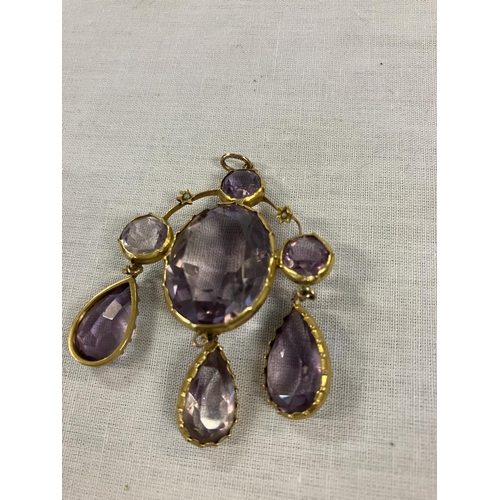 213 - 9ct gold amethyst pendant (no chain).