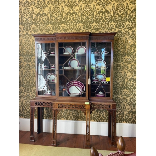 246 - Fine antique mahogany cabinet, the breakfront top having blind fret cornice over 3 section glass doo... 