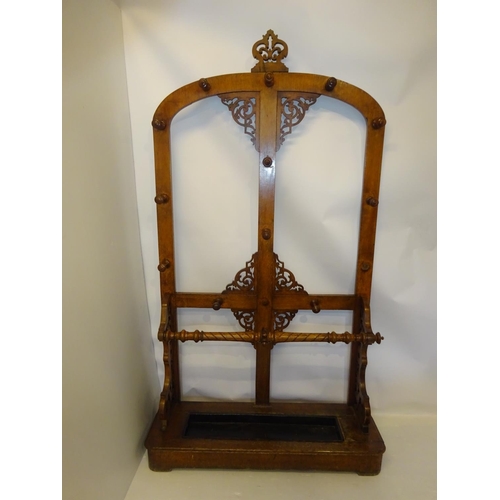 322 - Large Victorian oak hall stand. H. 228cm, W. 122cm, D. 40cm.