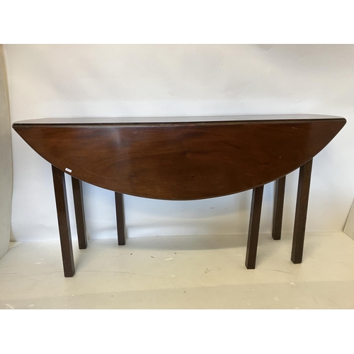 81 - Antique mahogany drop leaf hunt table. Length 5ft.