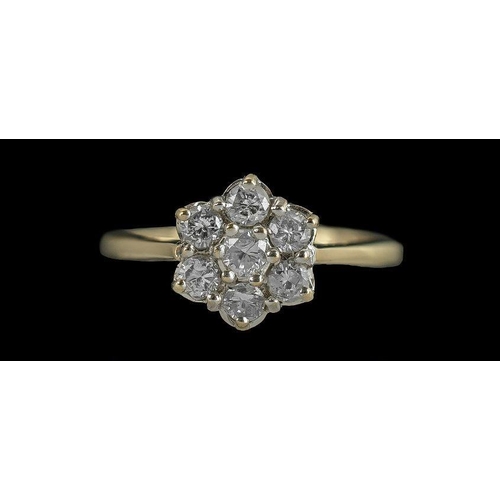 217 - 18ct gold diamond set cluster ring. Size P.