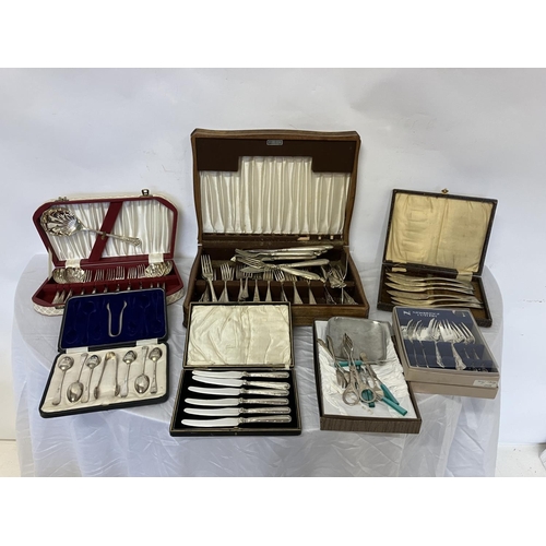 241 - Quantity of plated ware, mainly cased sets.