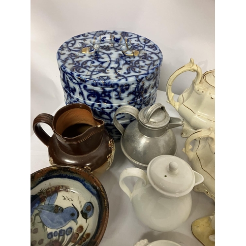 28 - Mixed lot of china ware to include moustache cup and saucer, etc.