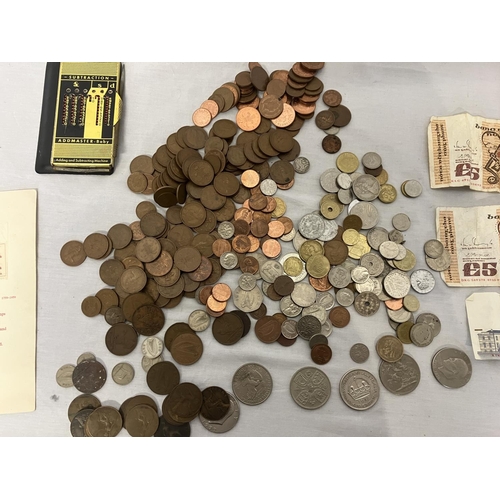 283 - Mixed lot to include bag of coins and 3 £5 pound notes.