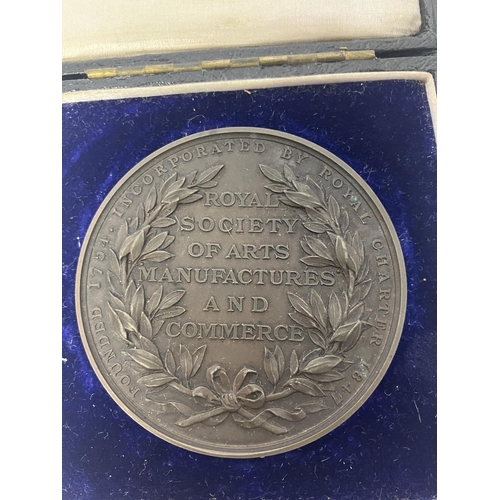 284 - Bronze medal, Royal Society of Arts Manufacturers & Commerce, 1910.