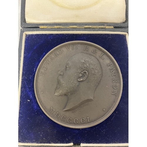 284 - Bronze medal, Royal Society of Arts Manufacturers & Commerce, 1910.