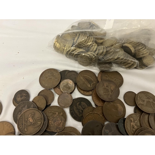 290 - Quantity of old pennies, farthings, etc.