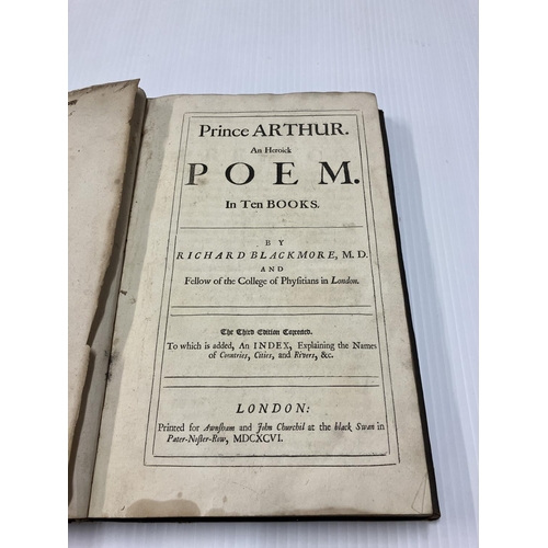 372 - Lot of books - Prince Arthur, Poem in 10 books, early printing 1696; Poetical Works of Thomas Gray; ... 