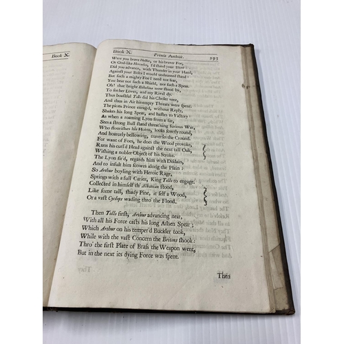 372 - Lot of books - Prince Arthur, Poem in 10 books, early printing 1696; Poetical Works of Thomas Gray; ... 