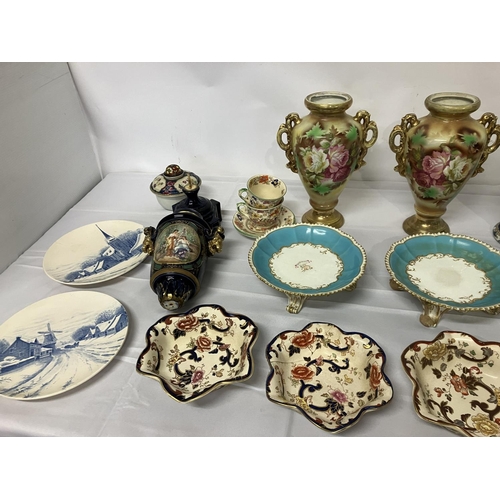 385 - Mixed lot of chinaware as found. (see photos)