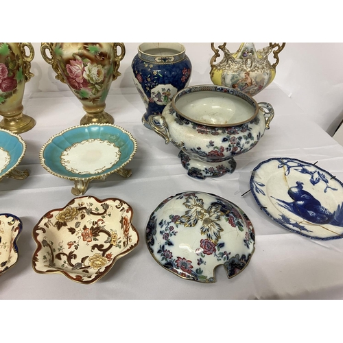 385 - Mixed lot of chinaware as found. (see photos)