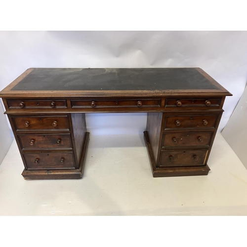 65 - Victorian mahogany pedestal desk fitted with 9 drawers. W. 153cm, D. 60cm, H. 79cm.