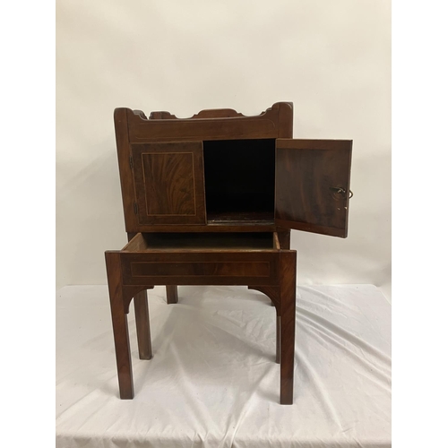 262 - Georgian mahogany bedside locker or lamp table, the gallery top over two cupboard doors and slim dra... 