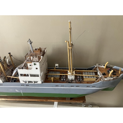 286 - A good and well detailed ships model of the Irish Hazel. W. 170cm.