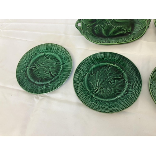 315 - Quantity of Wedgewood green leaf plates.