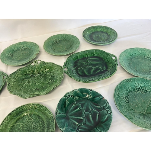 315 - Quantity of Wedgewood green leaf plates.