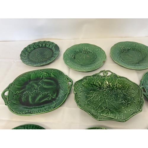 315 - Quantity of Wedgewood green leaf plates.