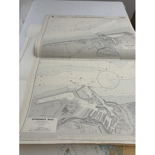 320 - Quantity of marine charts - France.