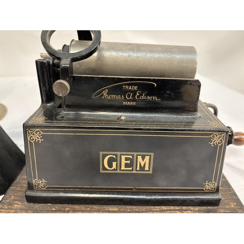 78 - Thomas Edison phonograph and an interesting old dictaphone.