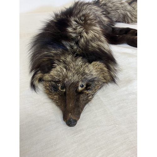 119 - A silver fox pelt.
