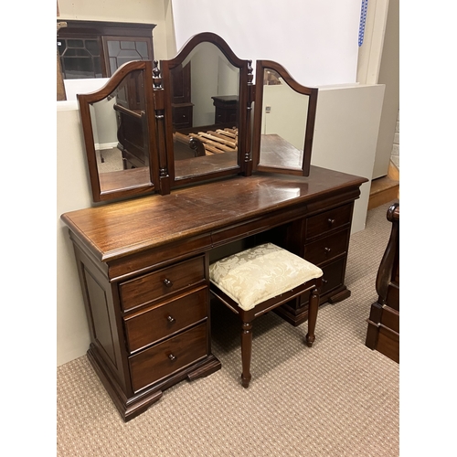 120 - Fine bedroom suite comprising of a 6ft bed, pair of bedside lockers, dressing table/stool and a ward... 