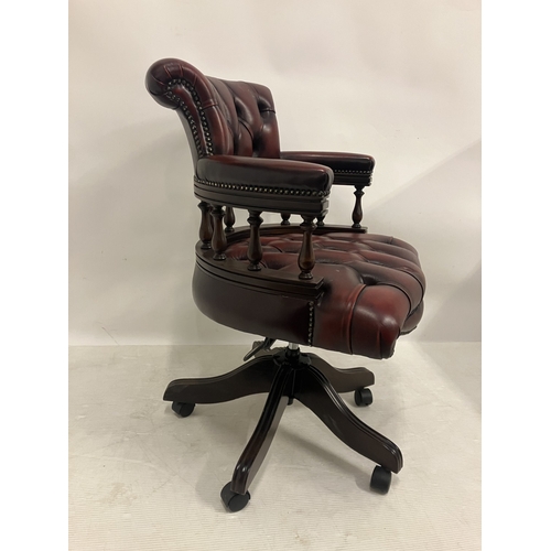 36 - Swivel office chair.