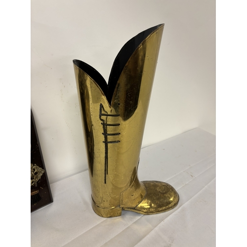 4 - Mixed lot of brass ware - boot, etc.