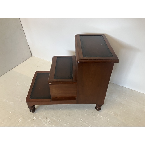 78 - Victorian mahogany bedside steps/commode.