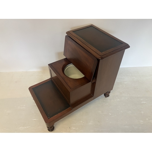 78 - Victorian mahogany bedside steps/commode.