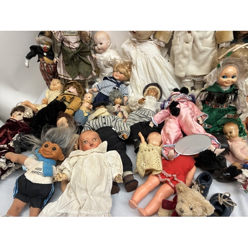 Collection of dolls.