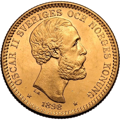 130 - SWEDEN. Oscar II, 1872-1907. Gold 20 kronor, 1898 EB. Stockholm. Third bare head facing right, engra... 