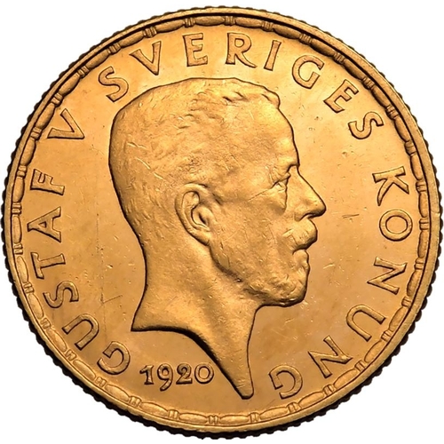 138 - SWEDEN. Gustaf V, 1907-50. Gold 5 kronor, 1920 W. Stockholm. Head of King Gustaf V facing right, dat... 