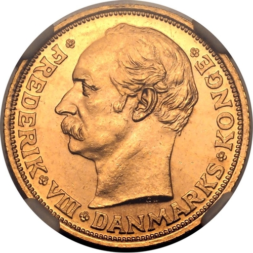 33 - DENMARK. Frederik VIII. Gold 20 kroner, 1911 VBP; GJ. Copenhagen. Obv: head of Frederick VIII facing... 